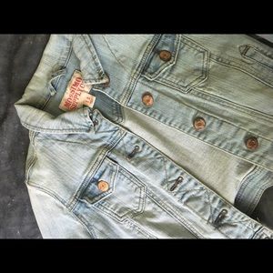 Cropped Light Wash Denim Jean Jacket
